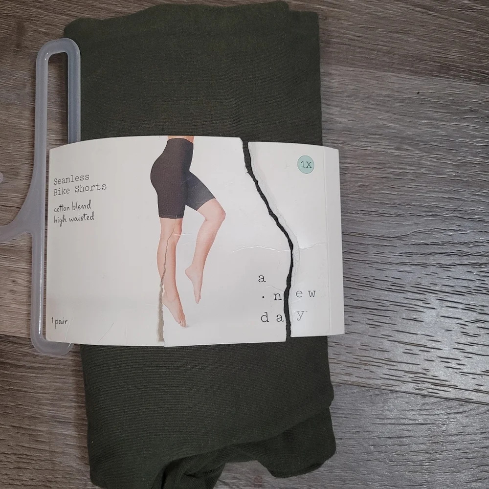 📌SOLD📌Seamless bike shorts - Picture 4 of 4